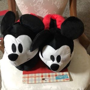 Mickey Mouse Disney slippers size 10+ women’s and 10-13 men’s